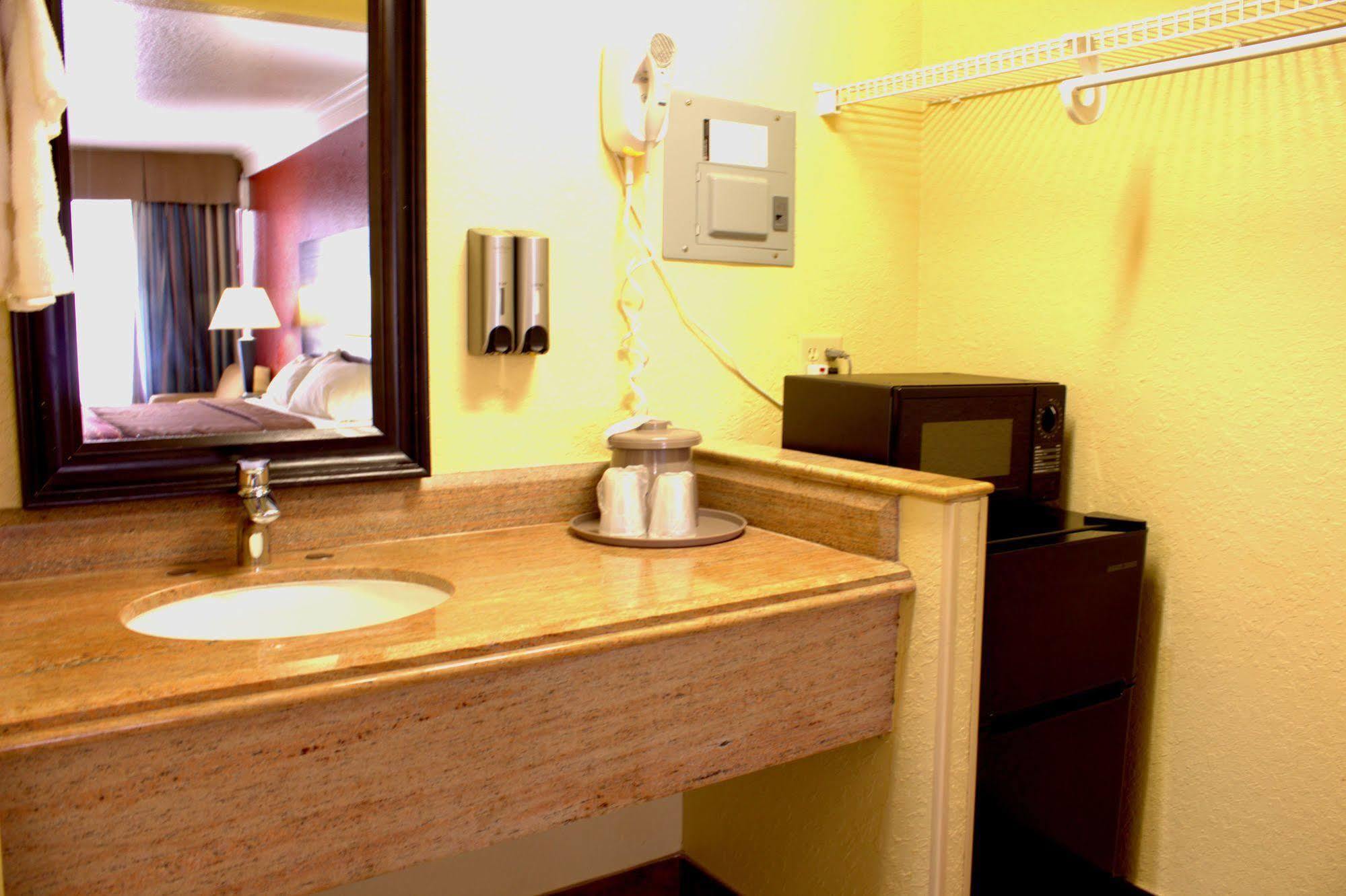 Polynesian Inn Saint Cloud Buitenkant foto